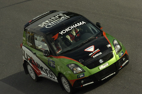 Claus Steensen kørte en femteplads hjem blandt 15 startende i klassen ved løbet i Yokohama Mesterskabet på Høje Taastrup Raceway.